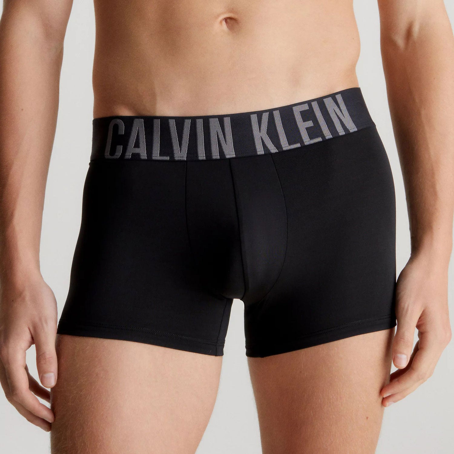 Calvin Klein 3 Pack Trunk - Black/Grey Sky/Pompeian Red Logos