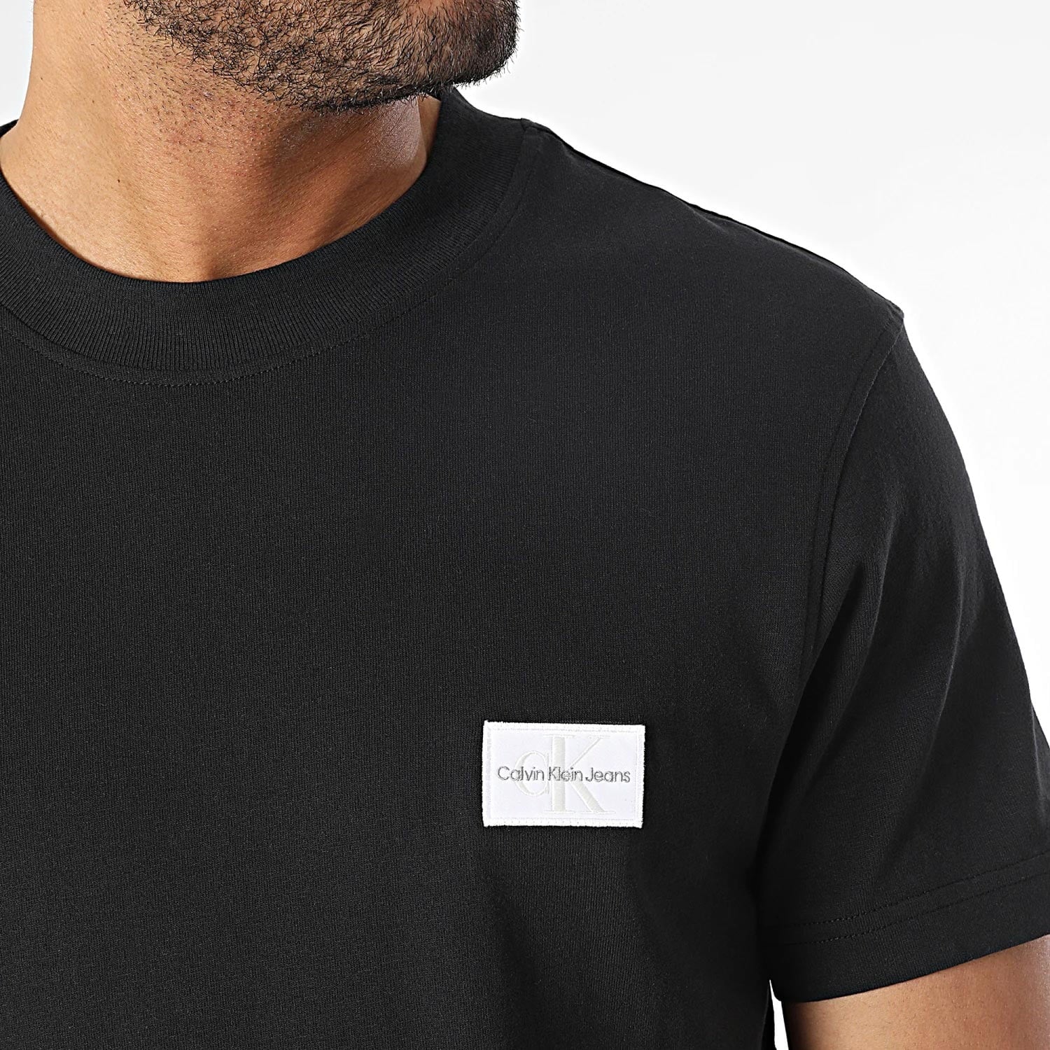 Calvin Klein Shrunken Badge Tee - Black