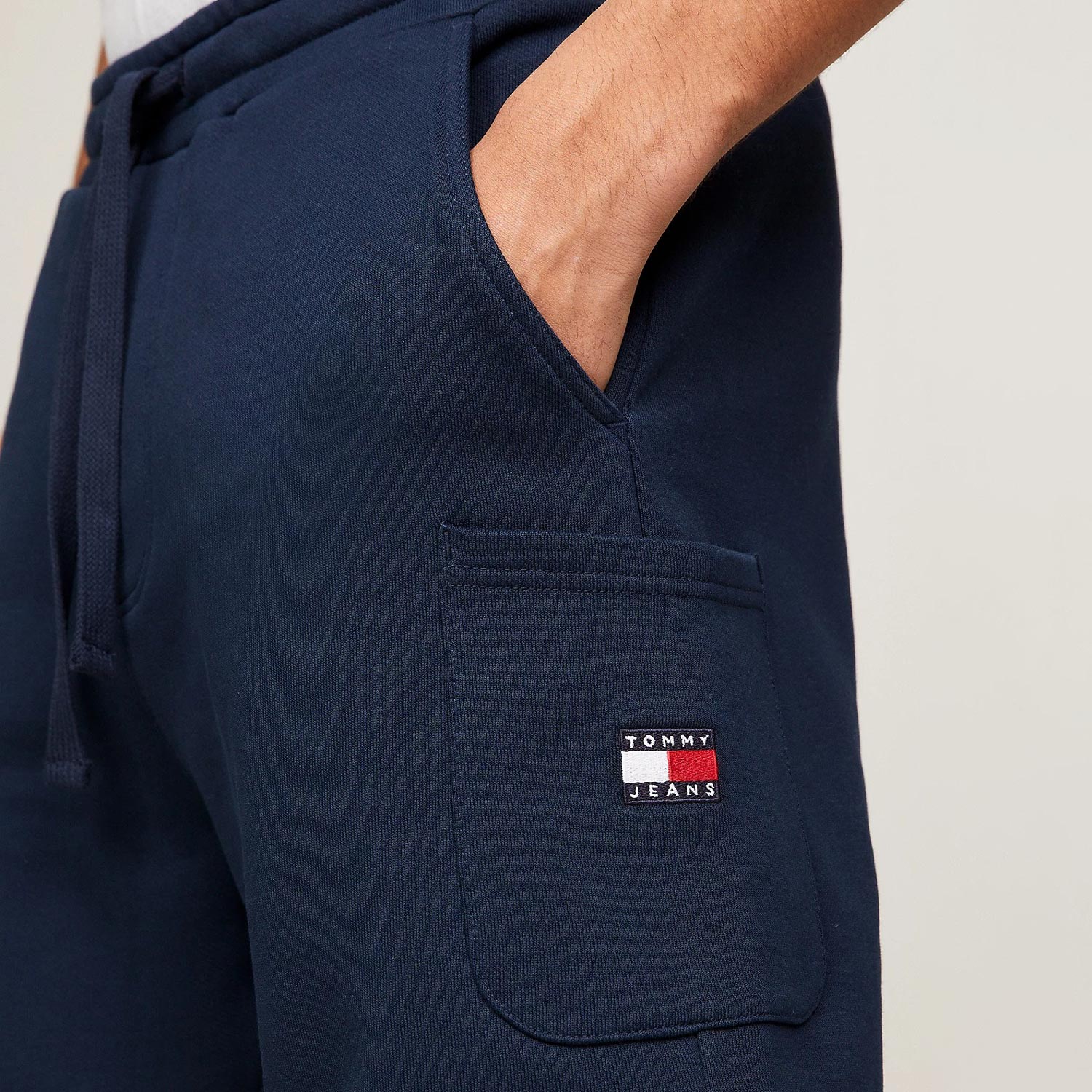 Tommy Jeans Badge Cargo Regular Fit Short - Dark Night Navy